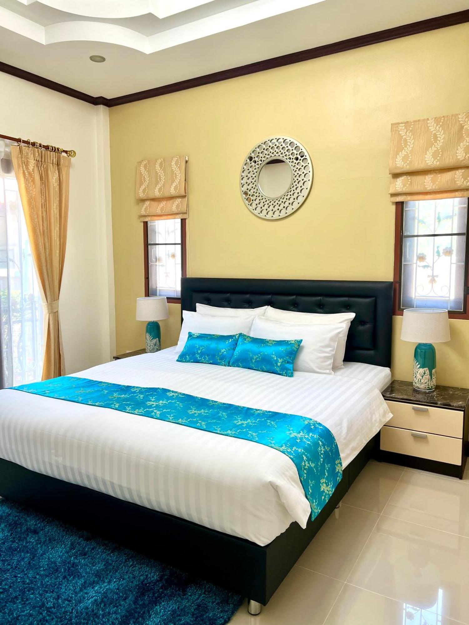 Malinee Villa Phuket 방타오 비치 외부 사진