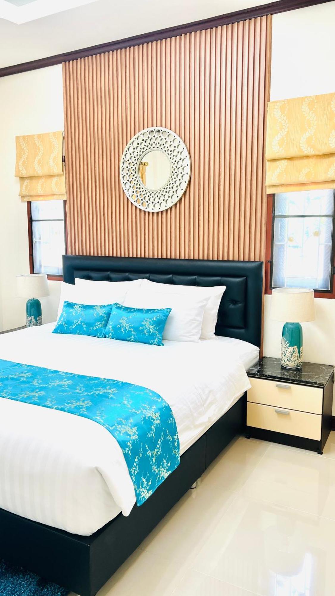 Malinee Villa Phuket 방타오 비치 외부 사진