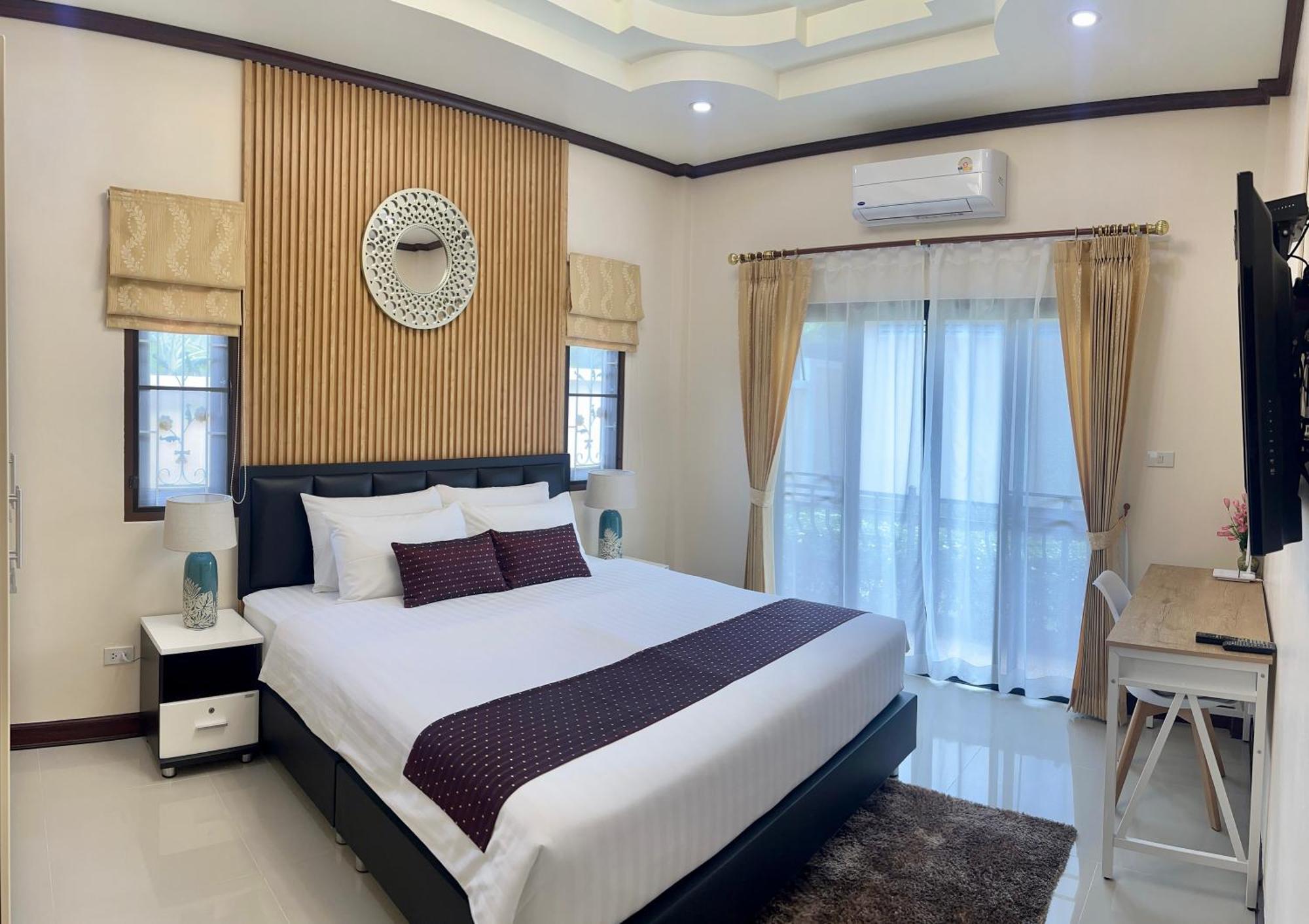 Malinee Villa Phuket 방타오 비치 외부 사진