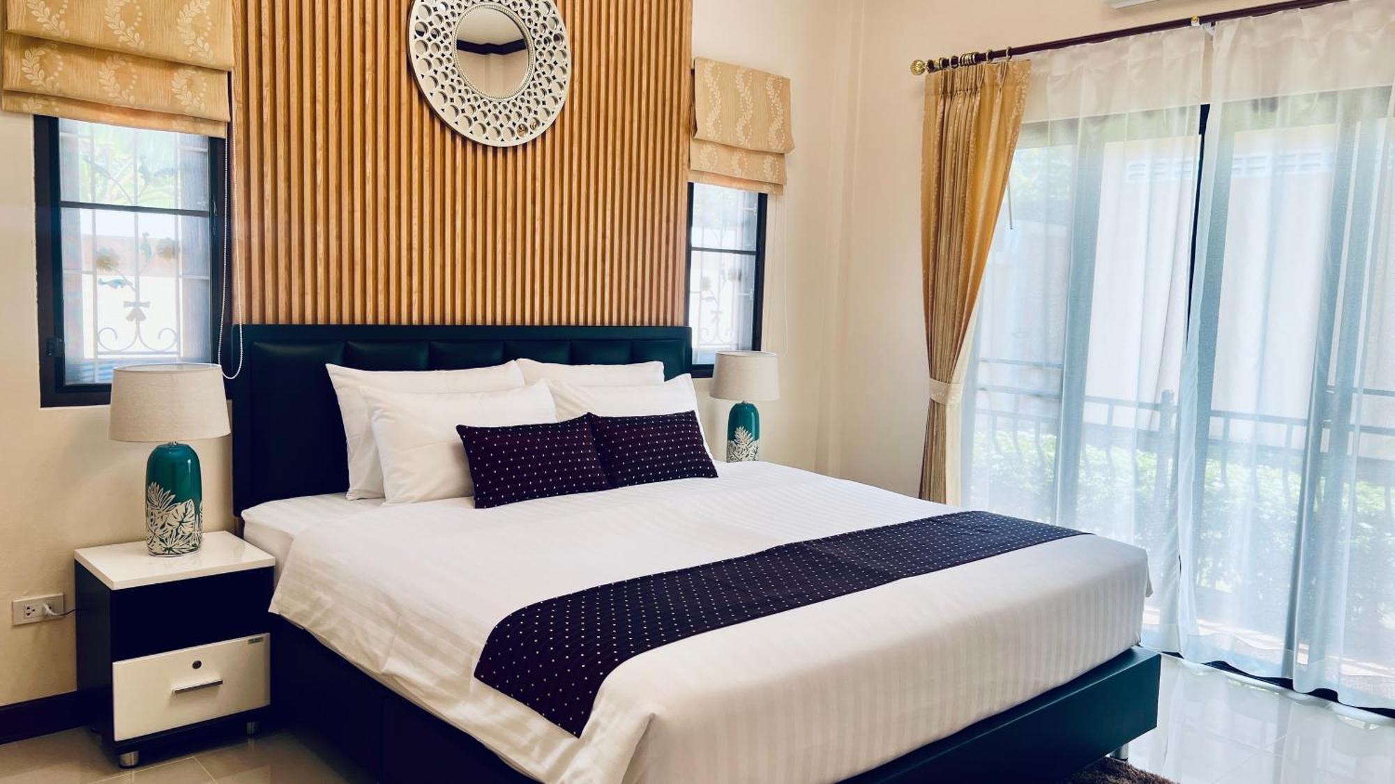 Malinee Villa Phuket 방타오 비치 외부 사진