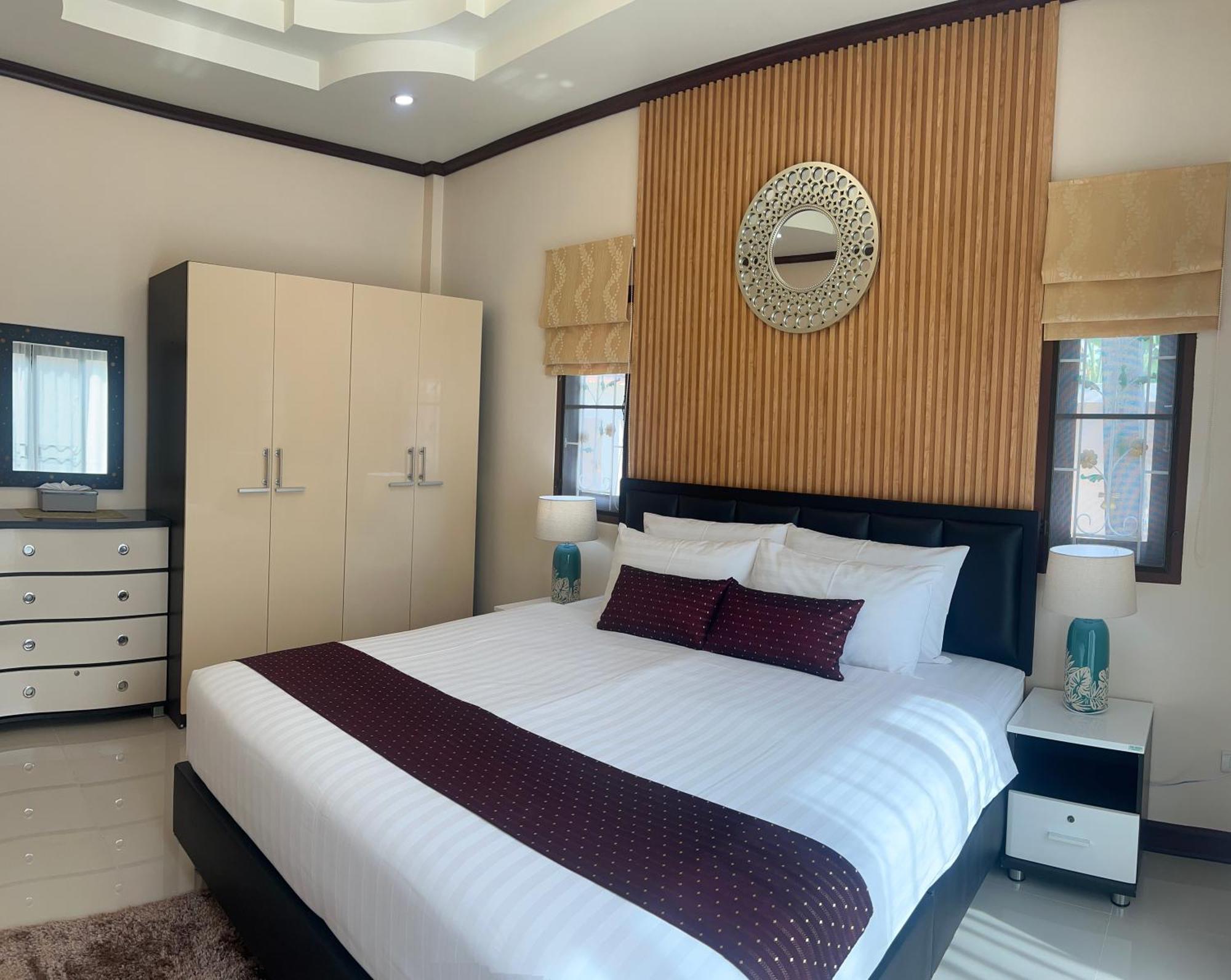Malinee Villa Phuket 방타오 비치 외부 사진