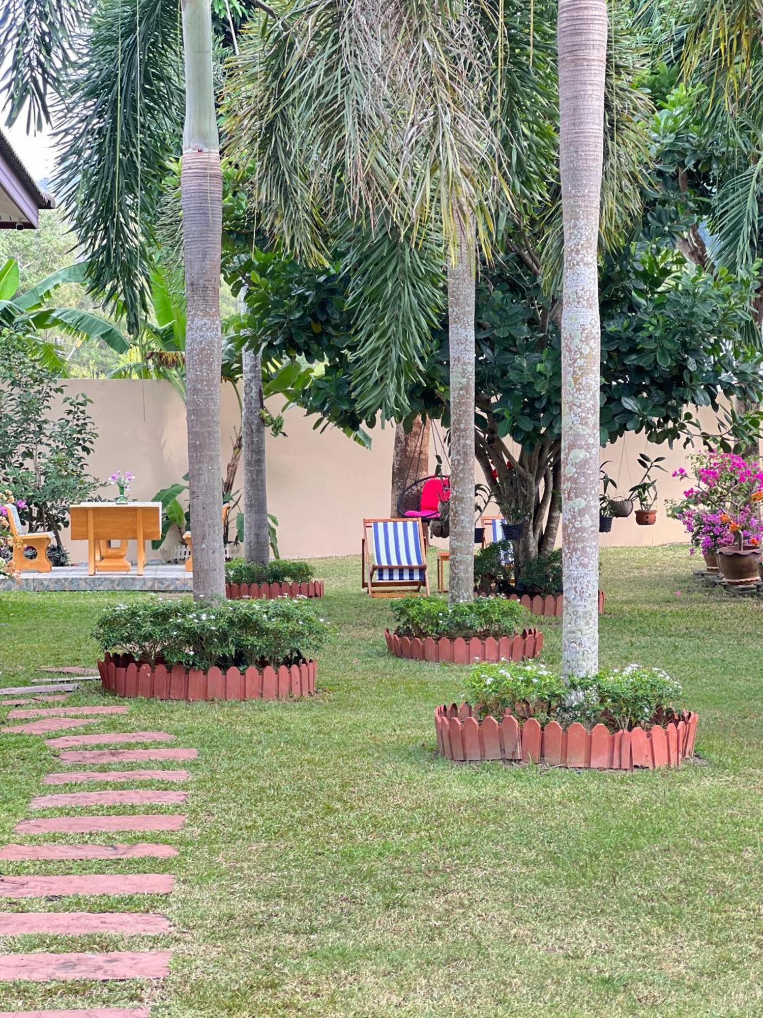 Malinee Villa Phuket 방타오 비치 외부 사진